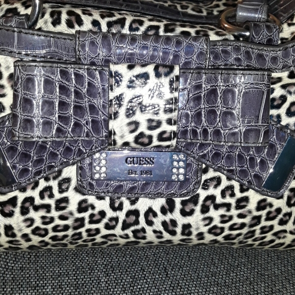 Guess Leopard Purse - Picture 2 of 7